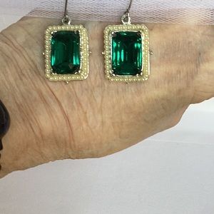 Vintage green stone dangle earrings.